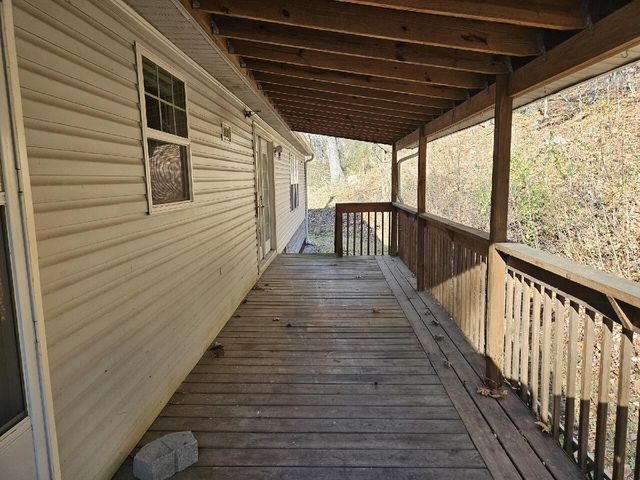 222 Cove Mountain LN, Buchanan, VA 24066