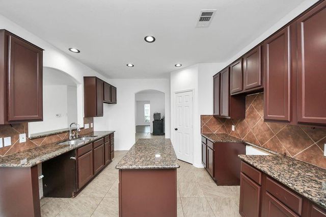5419 Peppermint Lane, Baytown, TX 77521