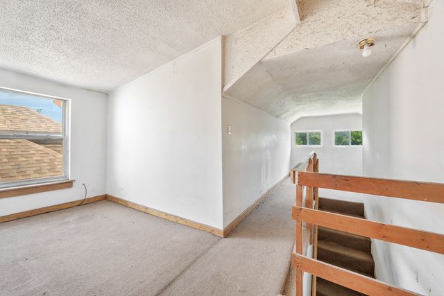 7927 S Ridgeland Avenue, Chicago, IL 60617