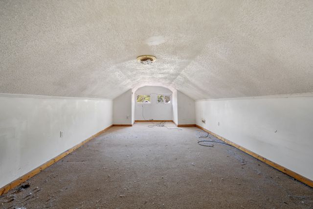 7927 S Ridgeland Avenue, Chicago, IL 60617