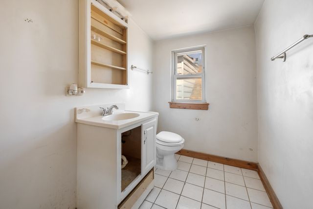 7927 S Ridgeland Avenue, Chicago, IL 60617