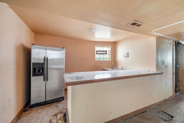 7927 S Ridgeland Avenue, Chicago, IL 60617