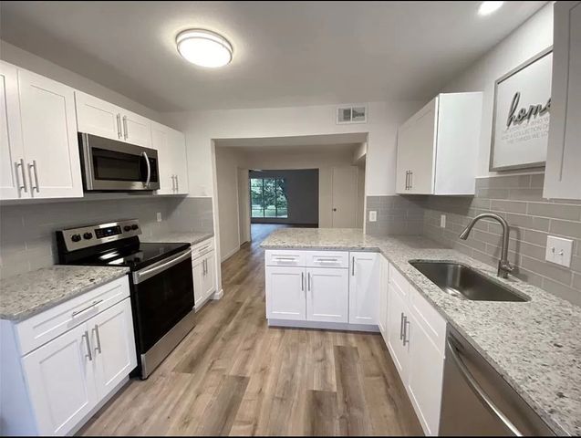 8057 Meadow Road 202, Dallas, TX 75231