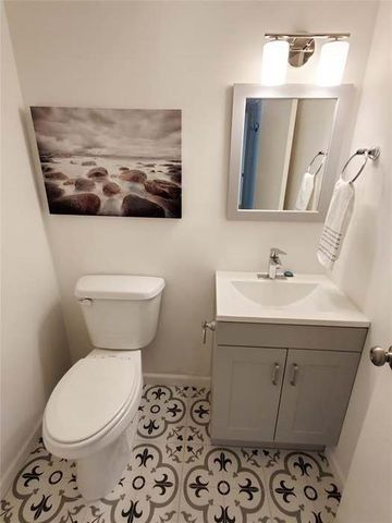 8057 Meadow Road 202, Dallas, TX 75231