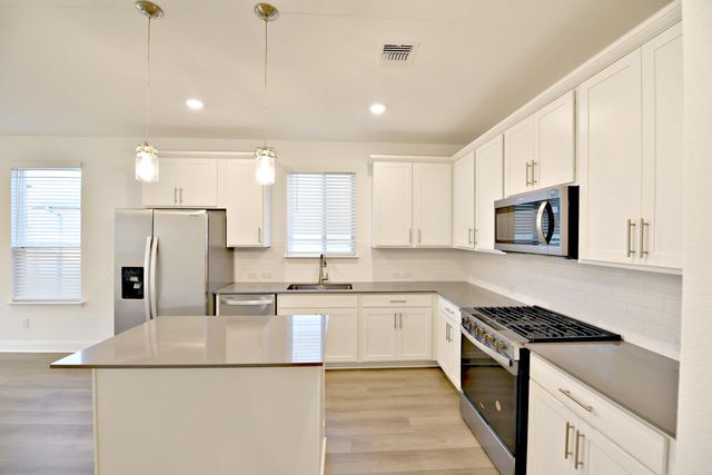 517 Scooter ST, Georgetown, TX 78626