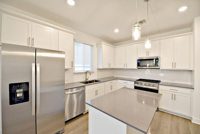517 Scooter ST, Georgetown, TX 78626