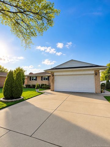 27344 Michele Street, Dearborn Heights, MI 48127