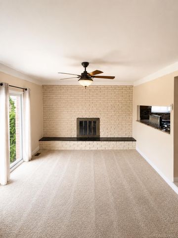 27344 Michele Street, Dearborn Heights, MI 48127