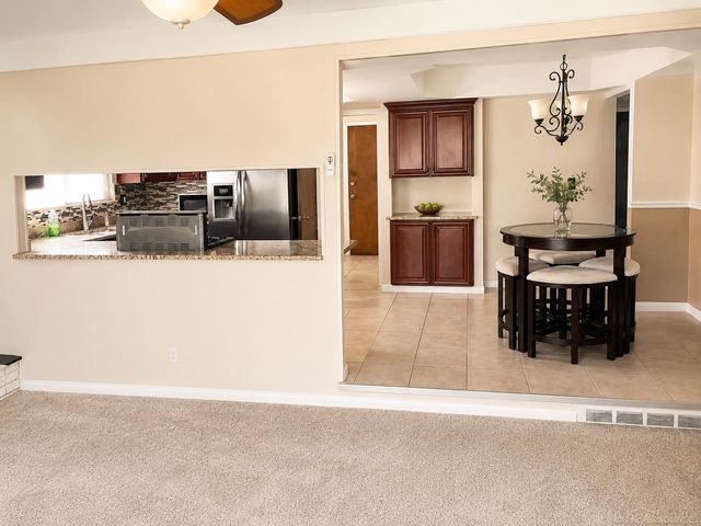27344 Michele Street, Dearborn Heights, MI 48127