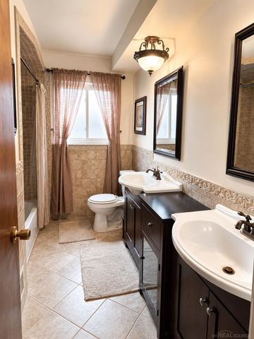 27344 Michele Street, Dearborn Heights, MI 48127