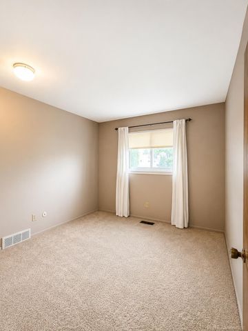 27344 Michele Street, Dearborn Heights, MI 48127