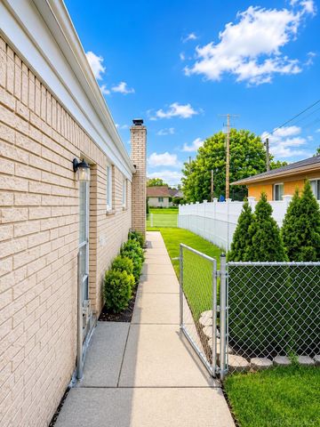 27344 Michele Street, Dearborn Heights, MI 48127