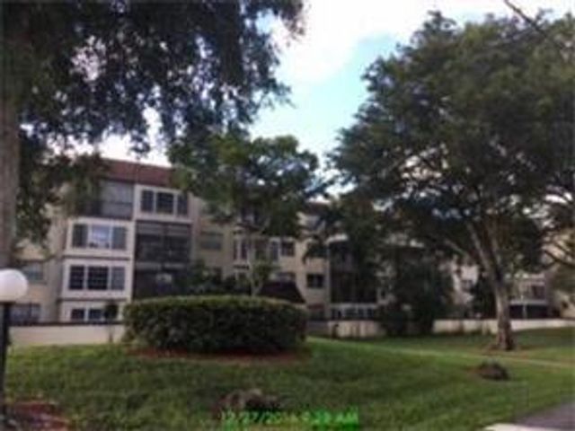 7300 NW 17th Street 318, Plantation, FL 33313