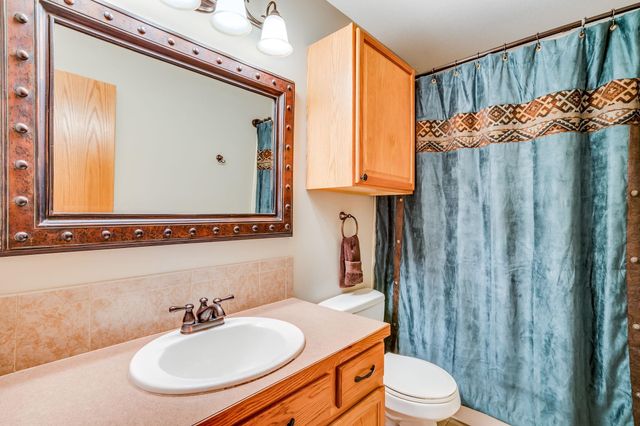 15050 W Shadow Lakes St, Wichita, KS 67223