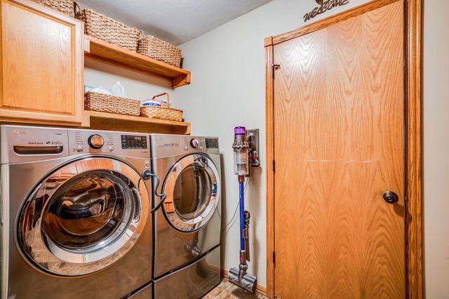 15050 W Shadow Lakes St, Wichita, KS 67223