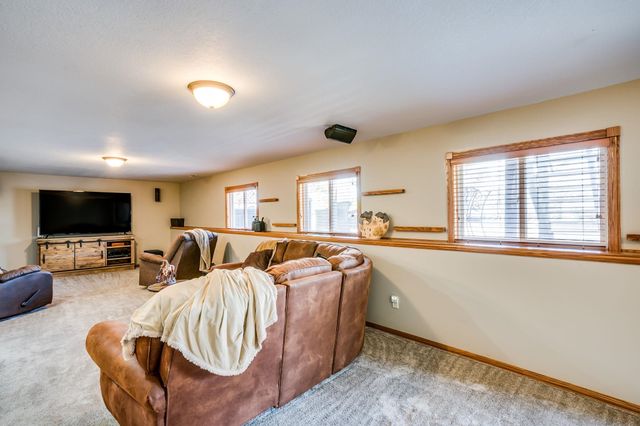 15050 W Shadow Lakes St, Wichita, KS 67223