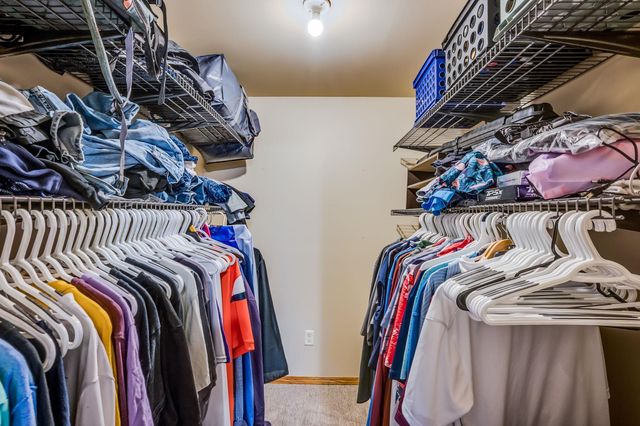 15050 W Shadow Lakes St, Wichita, KS 67223