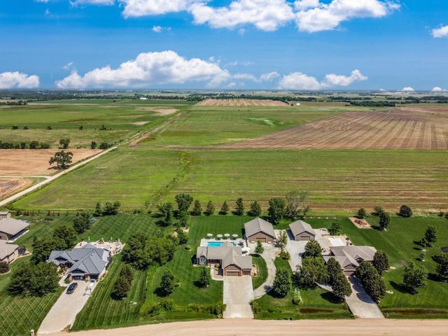 15050 W Shadow Lakes St, Wichita, KS 67223