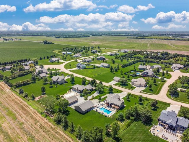 15050 W Shadow Lakes St, Wichita, KS 67223