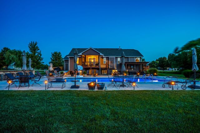 15050 W Shadow Lakes St, Wichita, KS 67223