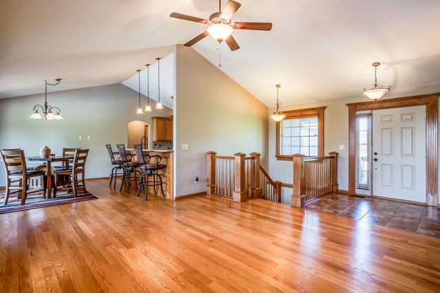 15050 W Shadow Lakes St, Wichita, KS 67223