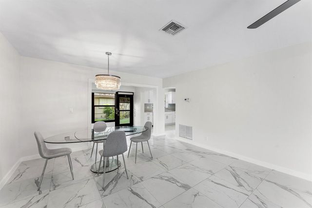 4670 Laurel Tree Road A, Boynton Beach, FL 33436