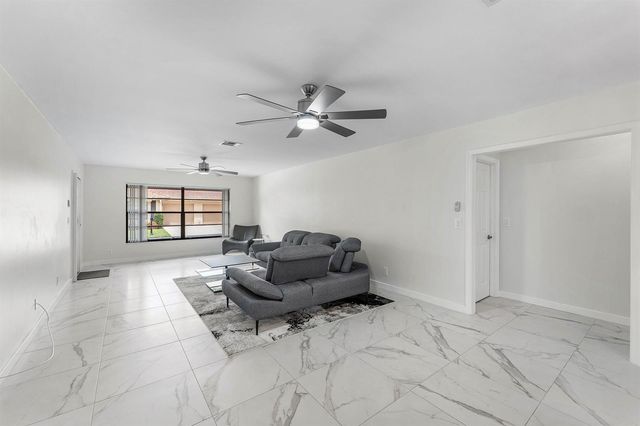 4670 Laurel Tree Road A, Boynton Beach, FL 33436