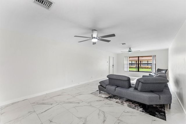4670 Laurel Tree Road A, Boynton Beach, FL 33436