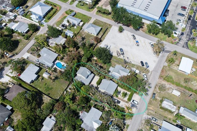4225 SE Westfield Street, Stuart, FL 34997