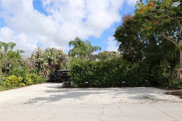 4225 SE Westfield Street, Stuart, FL 34997