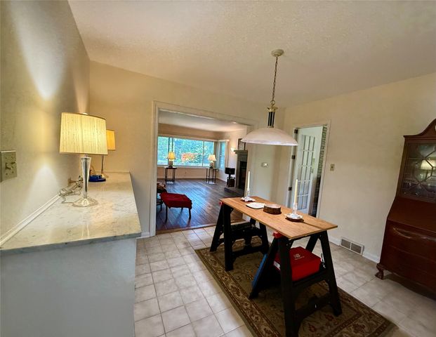 4002 Adams Avenue, Des Moines, IA 50310