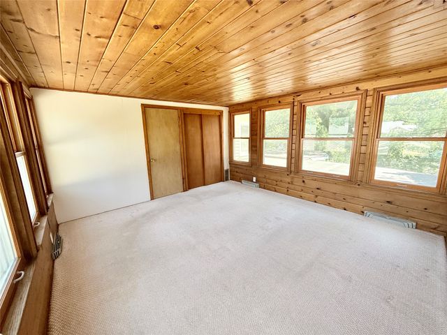 4002 Adams Avenue, Des Moines, IA 50310
