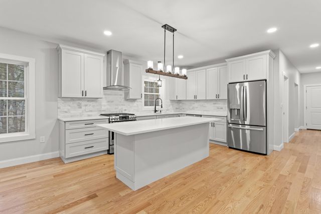 380 E Dunbarton Road, Goffstown, NH 03045