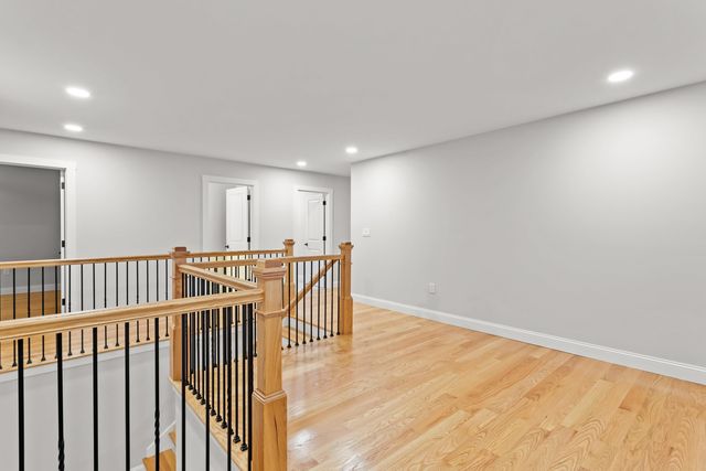 380 E Dunbarton Road, Goffstown, NH 03045