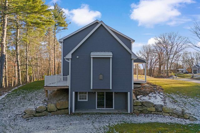 380 E Dunbarton Road, Goffstown, NH 03045