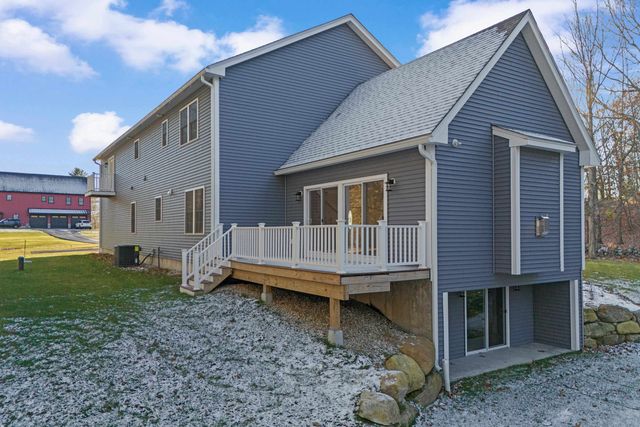 380 E Dunbarton Road, Goffstown, NH 03045
