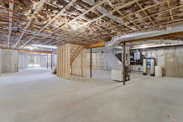 380 E Dunbarton Road, Goffstown, NH 03045