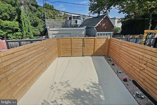 1404 MASSACHUSETTS AVE SE, Washington, DC 20003