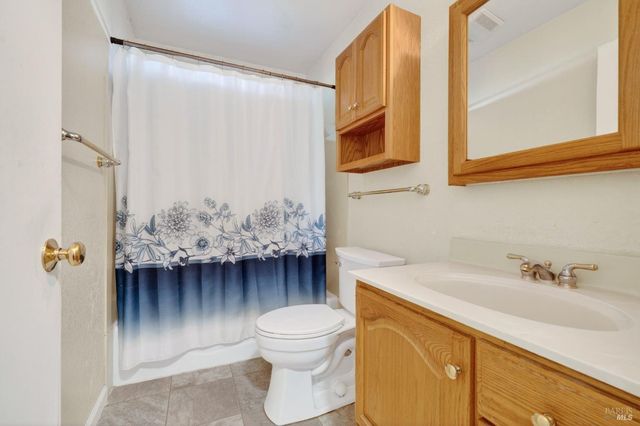 1607 James St, Fairfield, CA 94533
