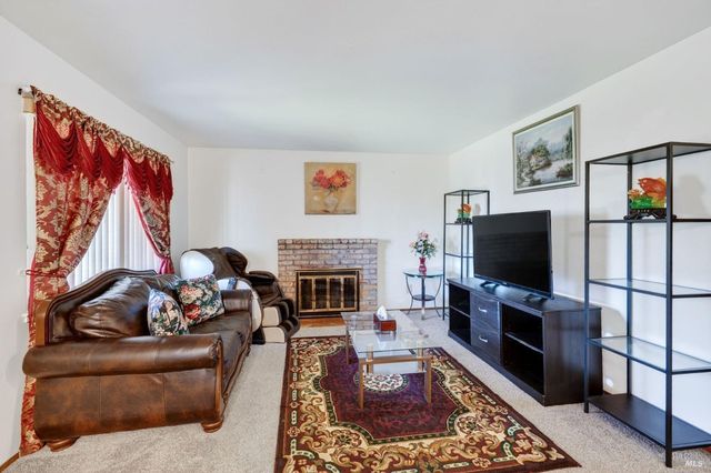 1607 James St, Fairfield, CA 94533