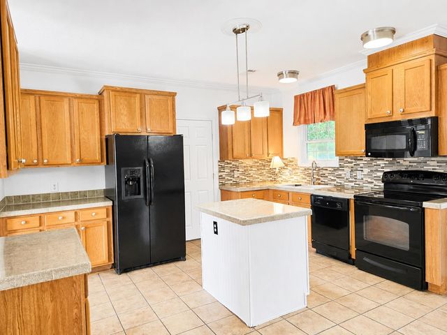 151 Hawks Nest Circle, Murrells Inlet, SC 29576