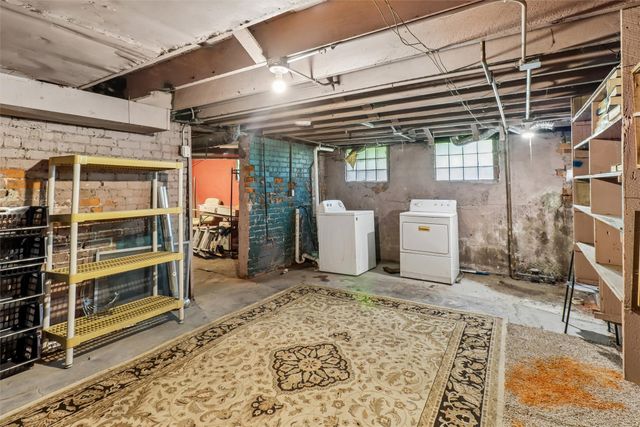 2207 High Street, Des Moines, IA 50312