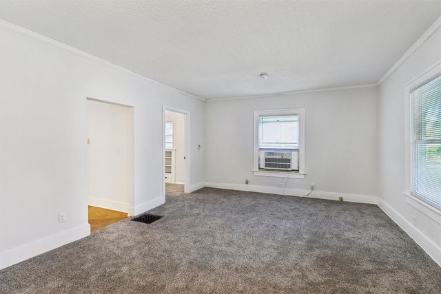 2207 High Street, Des Moines, IA 50312