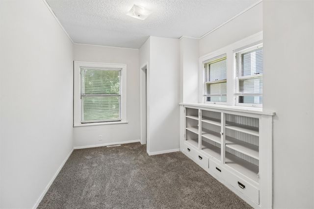 2207 High Street, Des Moines, IA 50312