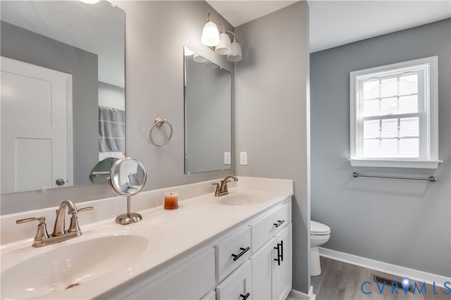 342 Pinecliffe Dr, Colonial Heights, VA 23834