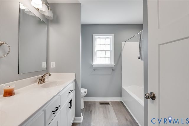 342 Pinecliffe Dr, Colonial Heights, VA 23834