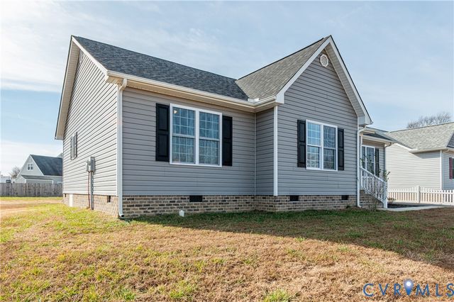 342 Pinecliffe Dr, Colonial Heights, VA 23834