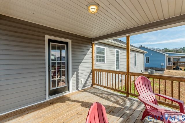 342 Pinecliffe Dr, Colonial Heights, VA 23834