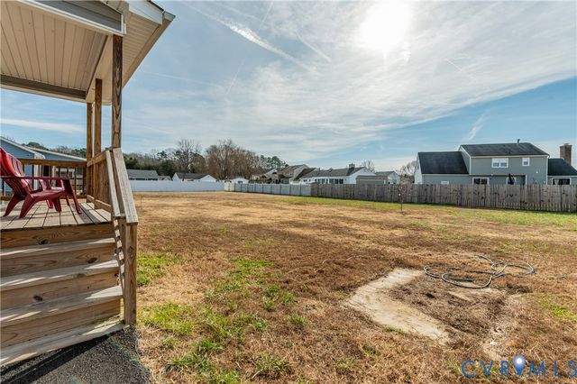 342 Pinecliffe Dr, Colonial Heights, VA 23834