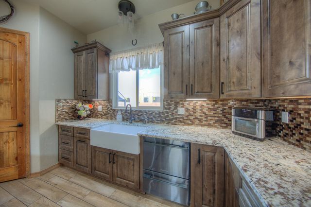 6609 Kalgan Road NE, Rio Rancho, NM 87144